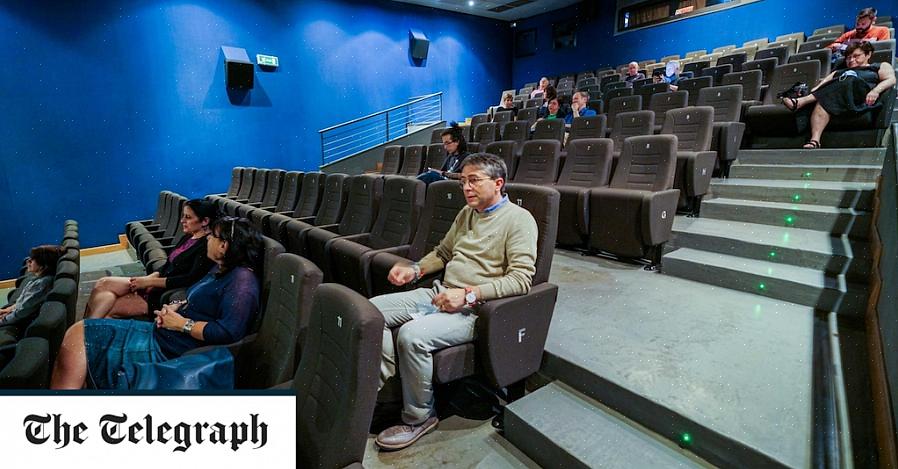 Enquanto uma sala fechada pode fornecer melhores sons de cinema