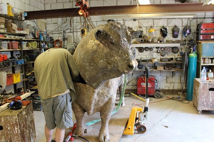 Criar sua própria escultura de bronze