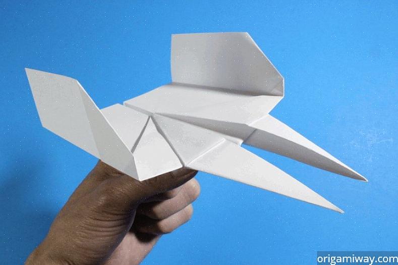 Poderá criar seus próprios tipos de aviões de papel