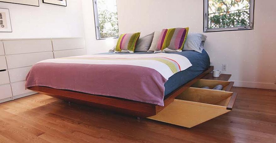 Você também precisará comprar várias dobradiças que serão usadas nos cantos da estrutura da cama