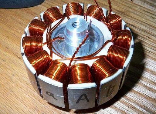 Agora você praticamente construiu seu próprio motor magnético com lixo