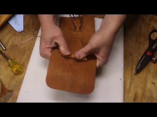 As dicas a seguir podem ajudá-lo a começar a fazer uma bolsa de couro simples