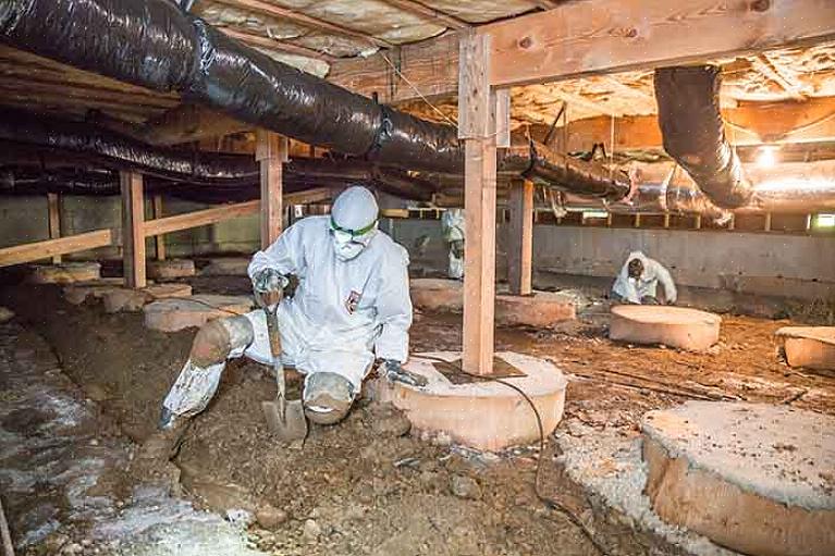 Certifique-se de despejar a água bombeada longe da área para evitar que vaze de volta para o espaço