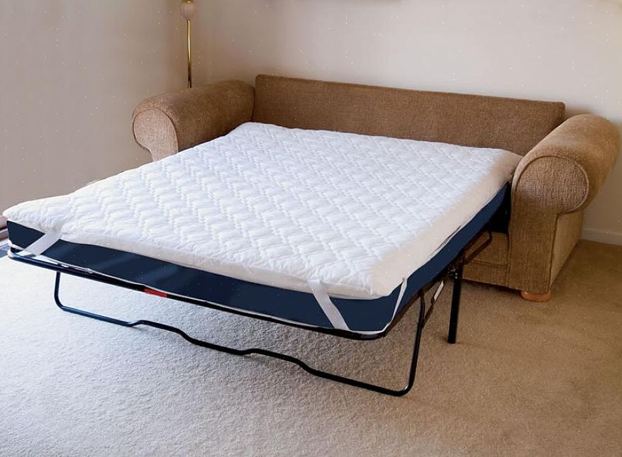 Para adicionar mais acolchoamento sem mudar o colchão pode ser conseguido adicionando uma capa de cama