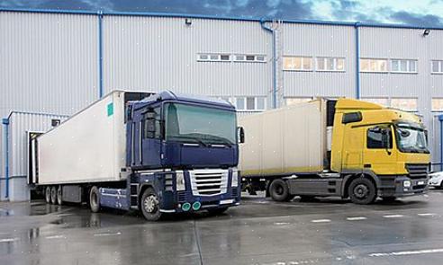 Os tamanhos comuns de caminhões oferecidos pelas principais locadoras de caminhões em movimento são 10'