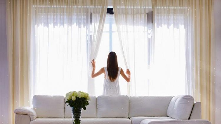 Use essas dicas para limpar cortinas