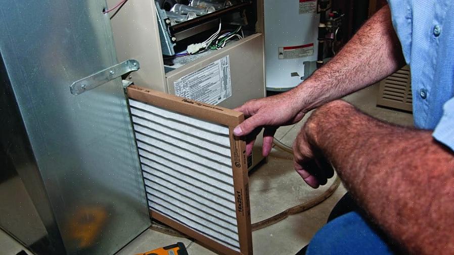 Seu filtro estará localizado em algum lugar ao longo do duto que retorna o ar da casa para o ar condicionado