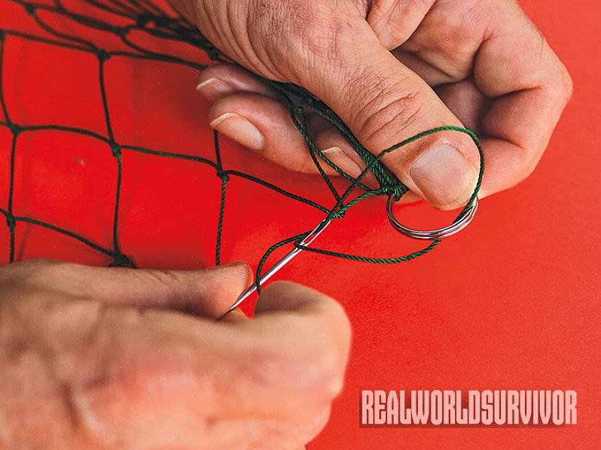 Você deve ter uma linha horizontal reta de barbante atravessando a parede