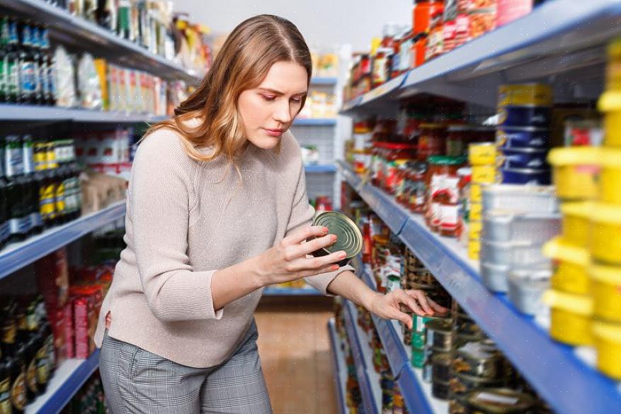 Escreva um guia de compras enumerando os alimentos que você precisa comprar