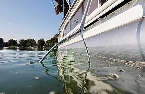 Para limpar seu barco de alumínio adequadamente