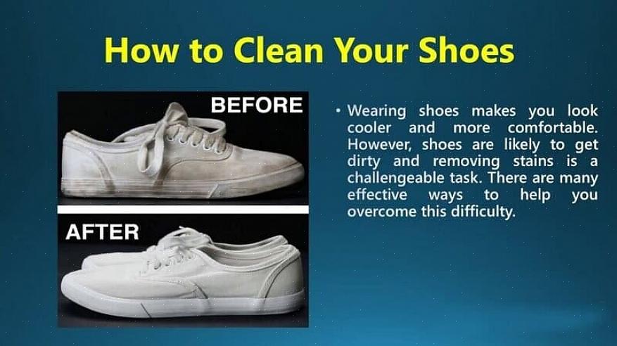 Espalhe uniformemente o bicarbonato de sódio disponível no mercado dentro dos sapatos