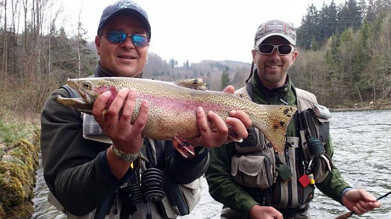 A pesca com mosca é um ótimo passatempo que sempre foi querido por muito ávidos homens ao ar livre