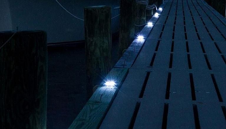 Luzes subaquáticas e luzes de poste de cais