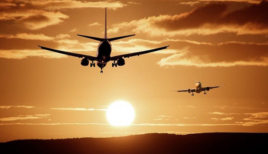 Porque as companhias aéreas geralmente oferecem descontos para passagens de ida