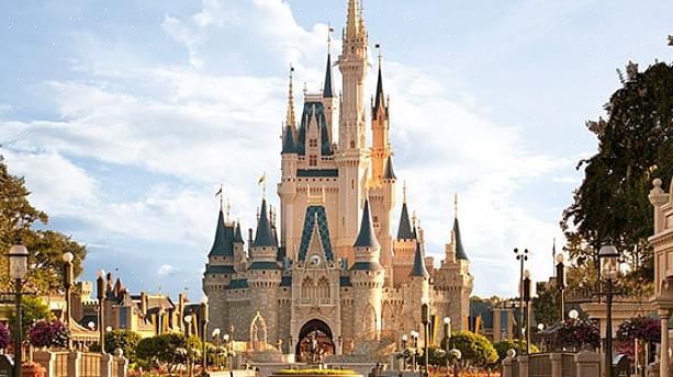 Você também pode solicitar um cartão Disney Rewards Visa que poderá usar sempre que sair de férias na Disney