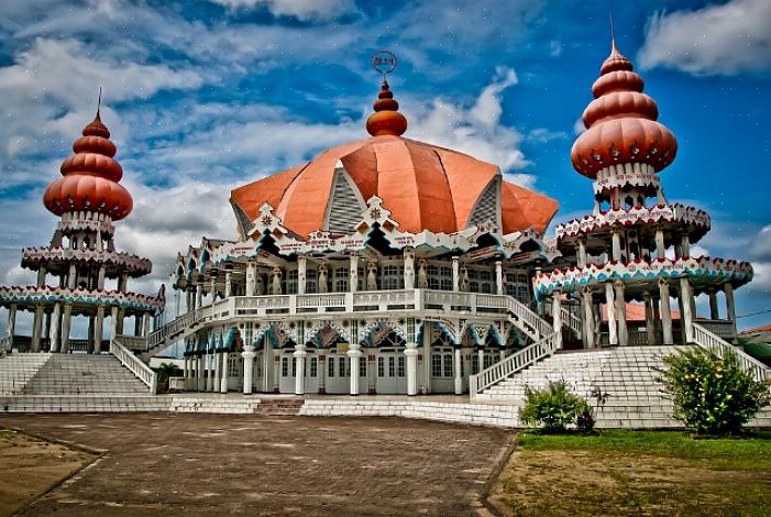 Onde você encontra informações sobre os pontos turísticos da cidade