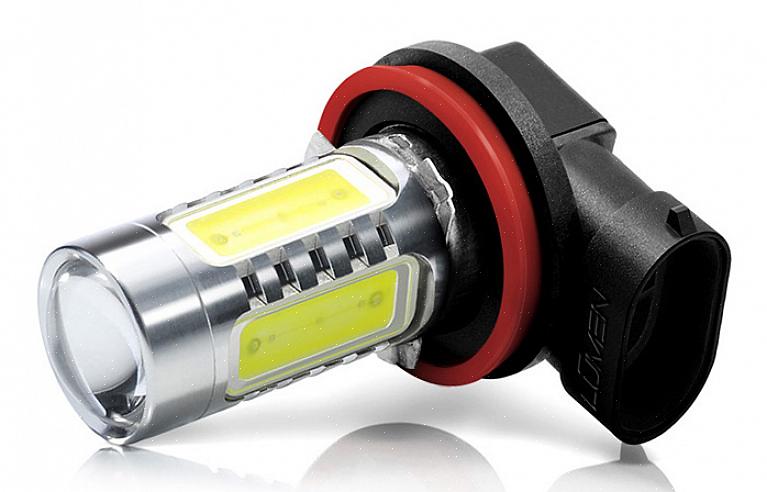 As lâmpadas LED são muito vantajosas para uso como lâmpadas automotivas porque a luz atinge sua intensidade