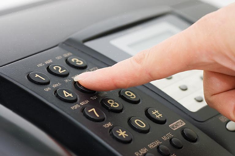 Existem dois tipos de aparelhos de fax diferenciados em papel comum ou térmico