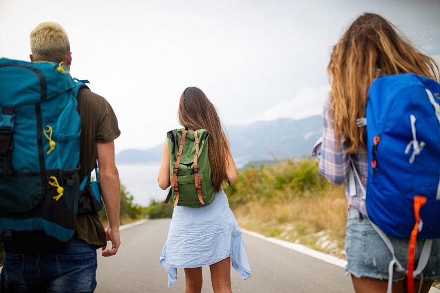 Seus amigos querem fazer uma viagem de fim de semana