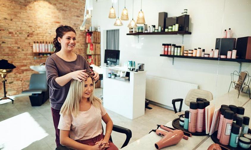 Aqui estão algumas dicas sobre como abrir um salão de cabeleireiro sem dinheiro