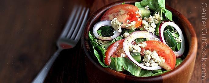 Continue lendo para ver como você pode temperar sua salada grega como você nunca fez antes