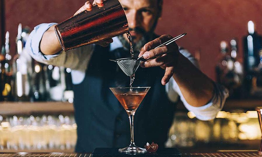 Você também pode perguntar se o bartender está usando o guia de mistura de um determinado bartender