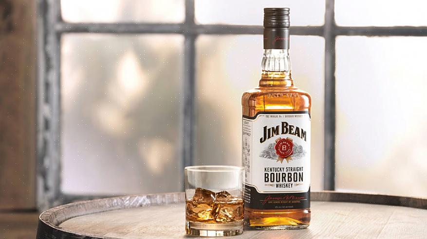 A maioria dos fãs de uísque Bourbon concorda que pedir ao barman um uísque