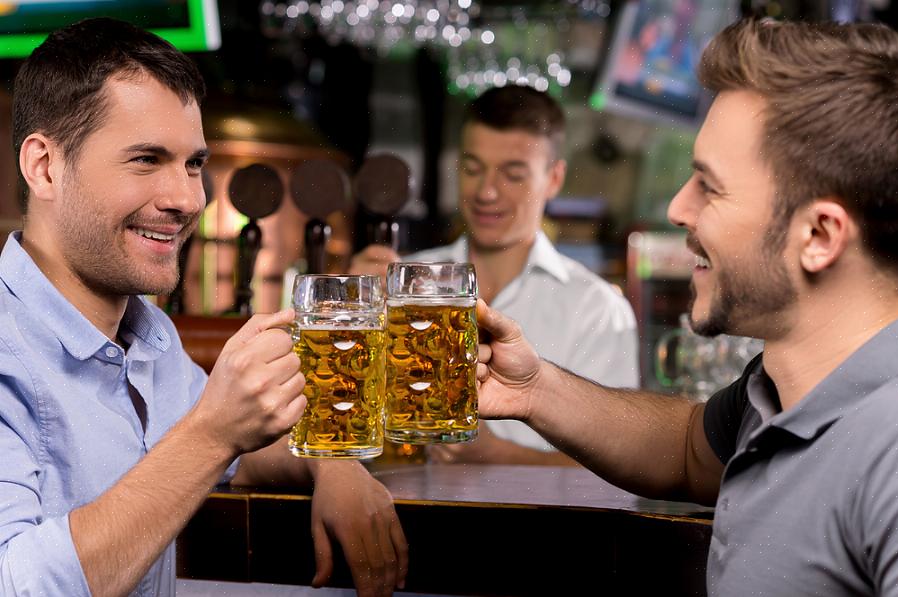 Uma das melhores coisas sobre um amigo seu se casar é a despedida de solteiro que vai acontecer