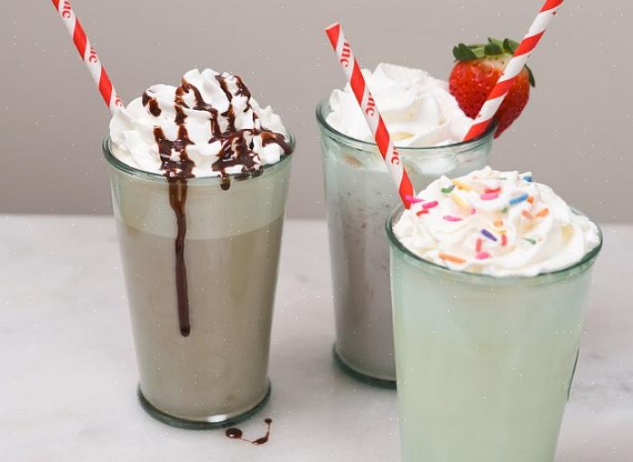 Faça o seu próprio milkshake em casa seguindo estes passos ou faça uma jarra para compartilhar