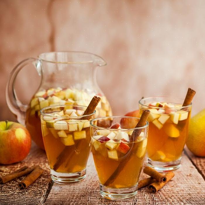 A sangria pode ser feita com muitas frutas diferentes