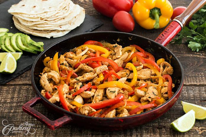 Fajitas de frango são um delicioso favorito mexicano