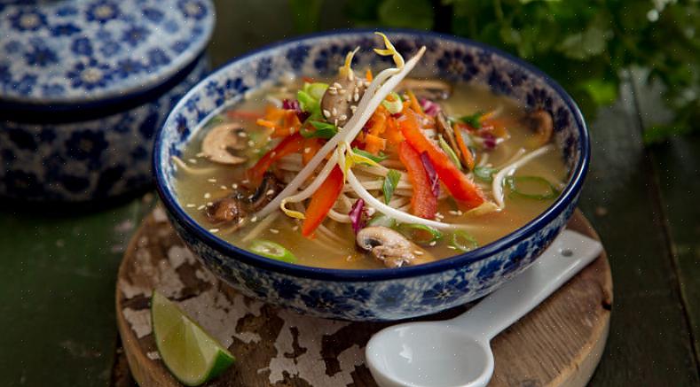 Estas são as etapas para preparar macarrão ramen a partir de pacotes instantâneos ou do zero