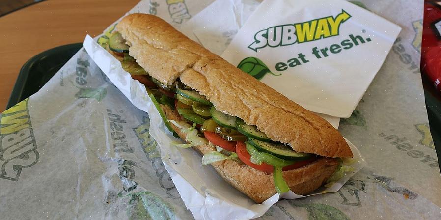 Você pode ter um sanduíche Subway saudável usando atum como carne
