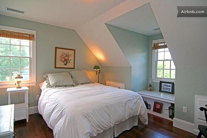 Você pode facilmente fazer um quarto no estilo Cape Cod aplicando tons de vista