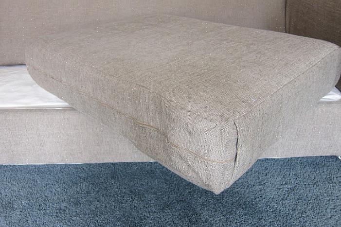 Certifique-se de que todas as peças necessárias para as capas de almofada cabem no tecido que você comprou