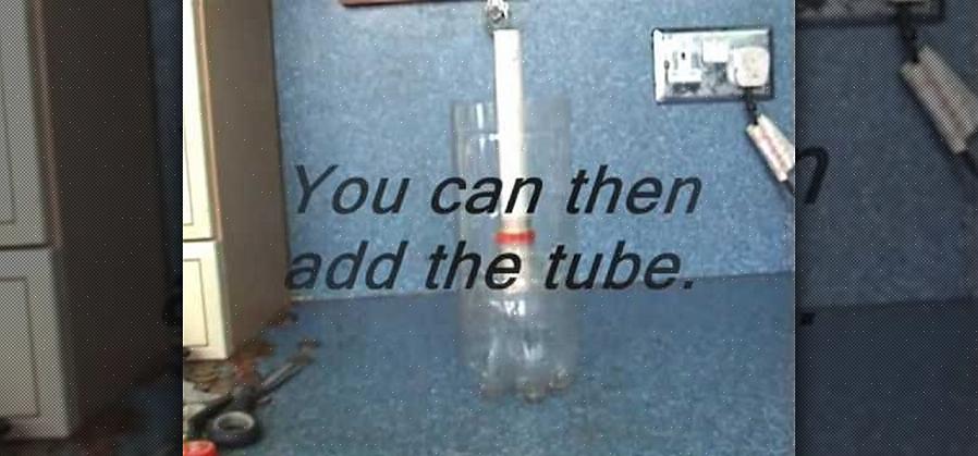 Certifique-se de que ele passa completamente pelo tubo de PVC