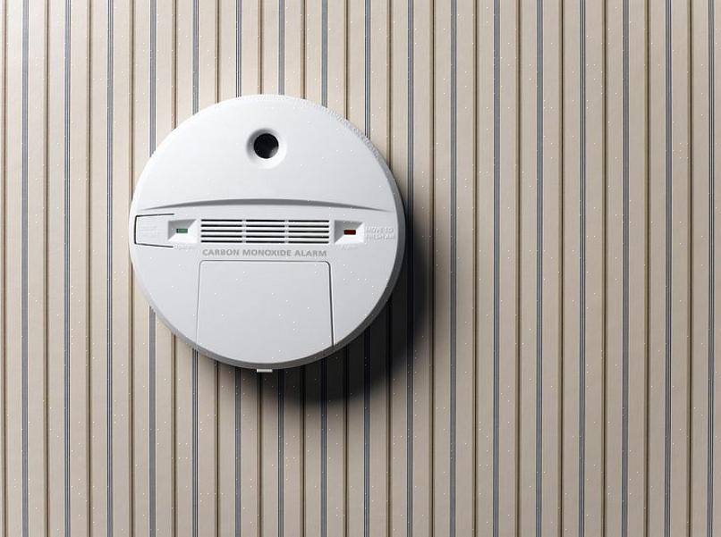 Instale detectores de fumaça em sua casa