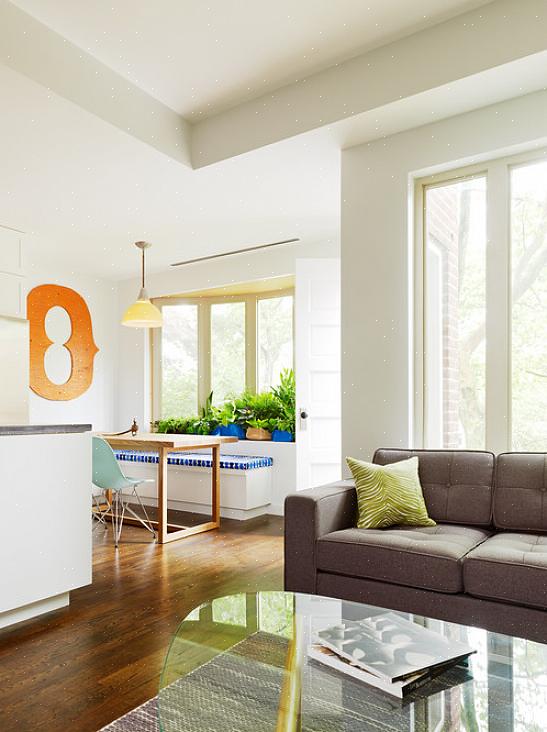 Cores de pintura contemporâneas na parede irão modernizar instantaneamente sua sala de estar