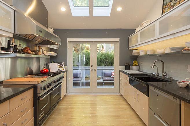 Uma cozinha compacta é simplesmente uma sala retangular