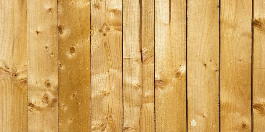 Guarde os móveis de madeira de pinho longe da luz solar direta ou de fontes de calor