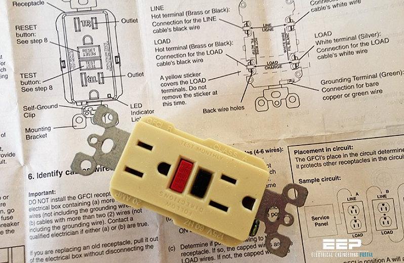 Conecte o fio neutro da tomada ou dispositivo ao terminal mais próximo do fio branco em espiral no disjuntor