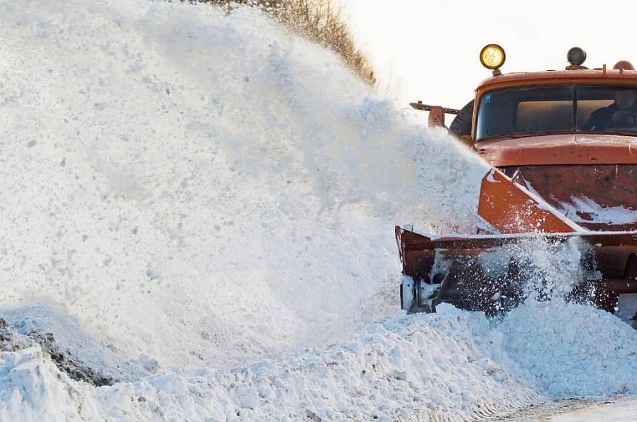 Uma das vantagens de usar os classificados para encontrar a empresa de remoção de neve de sua escolha