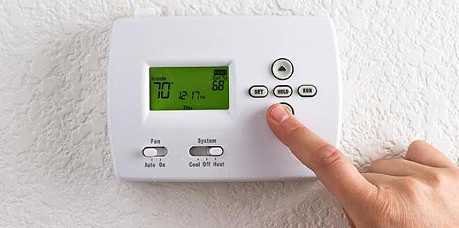 A troca de um termostato doméstico danificado pode não ser fácil para todos