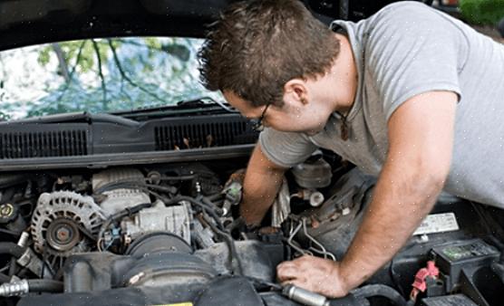 Manuais de reparo de automóveis em papel sempre foram muito úteis