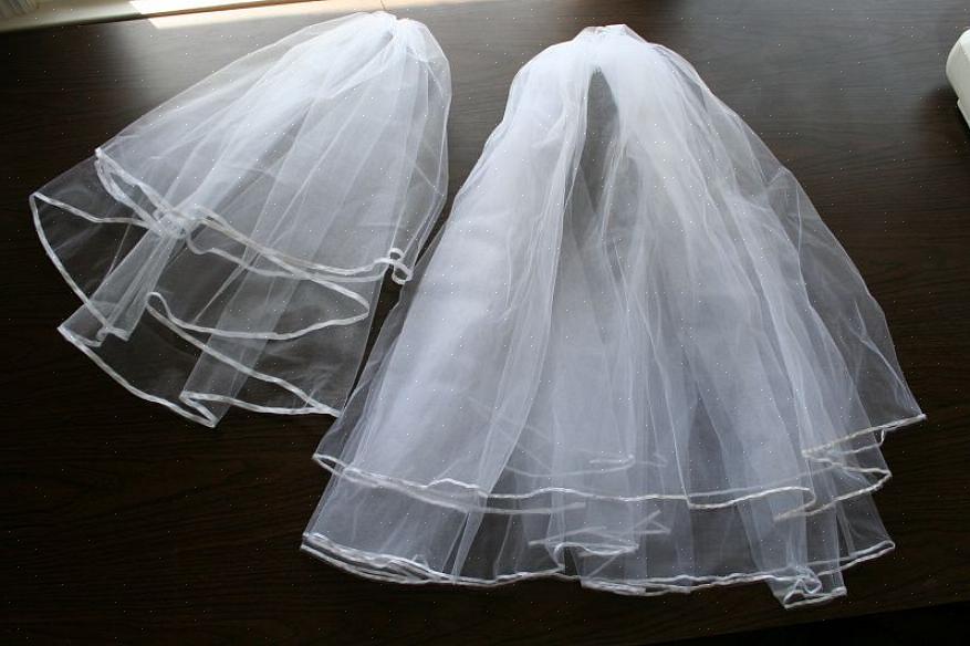 O primeiro passo para fazer um padrão de véu de noiva é determinar a aparência geral do seu design