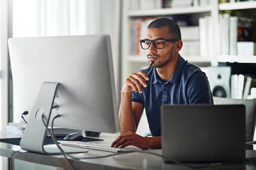 A maior parte do seu trabalho terá a ver com chamar a atenção de pequenas empresas que precisam