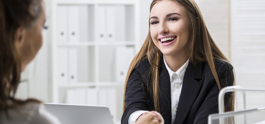 O entrevistador de emprego usará a conversa fiada para observar suas habilidades pessoais - o quão