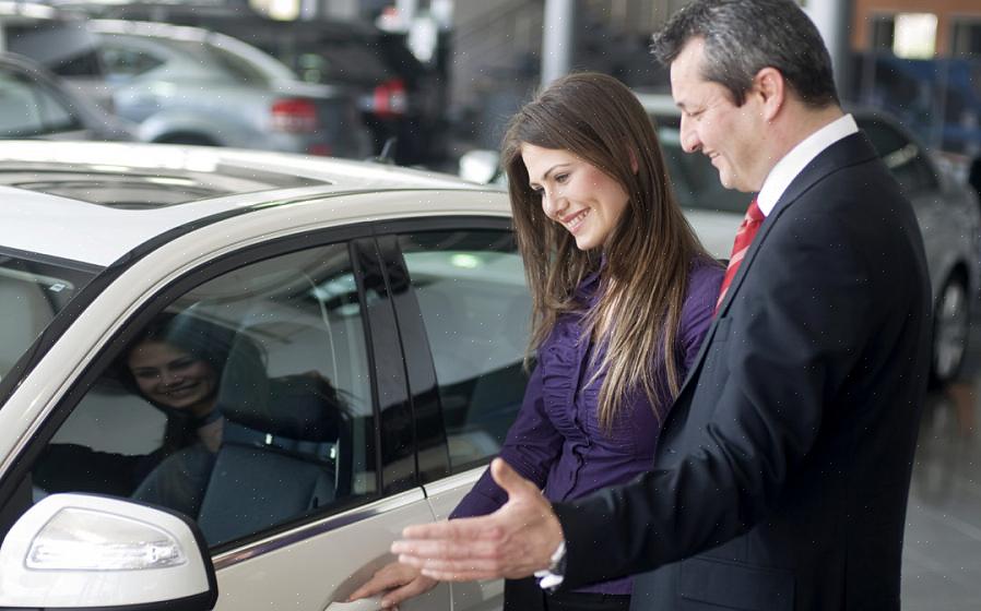 O revendedor deve ter sua própria licença para vender carros usados