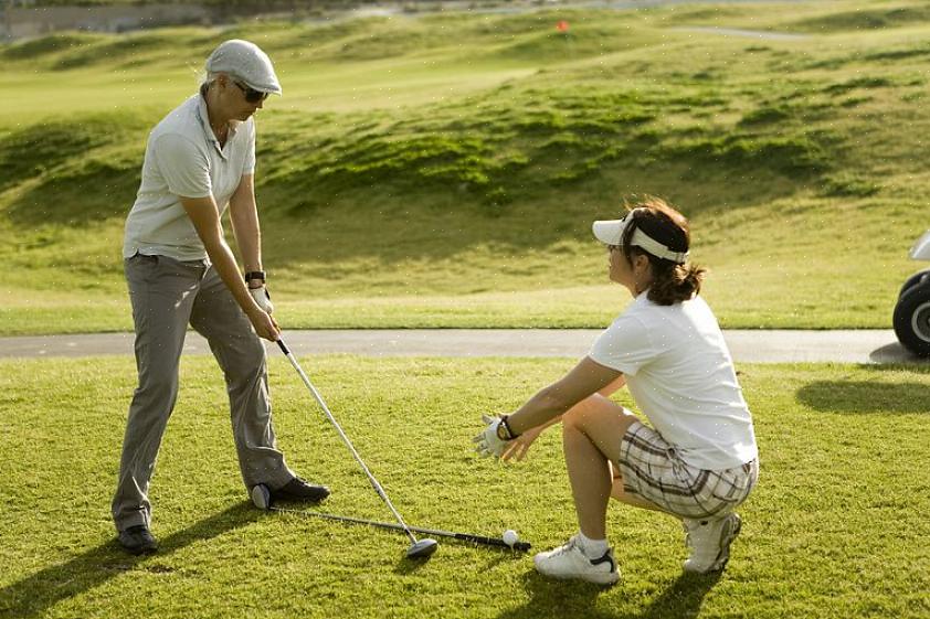 Mas antes que você possa ser um dos instrutores de golfe em sua academia de golfe ou clínica de golfe