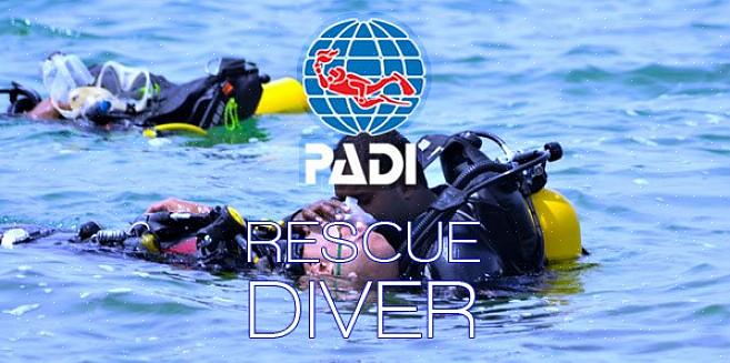A decisão de se tornar um mergulhador de resgate PADI exigirá um físico em forma